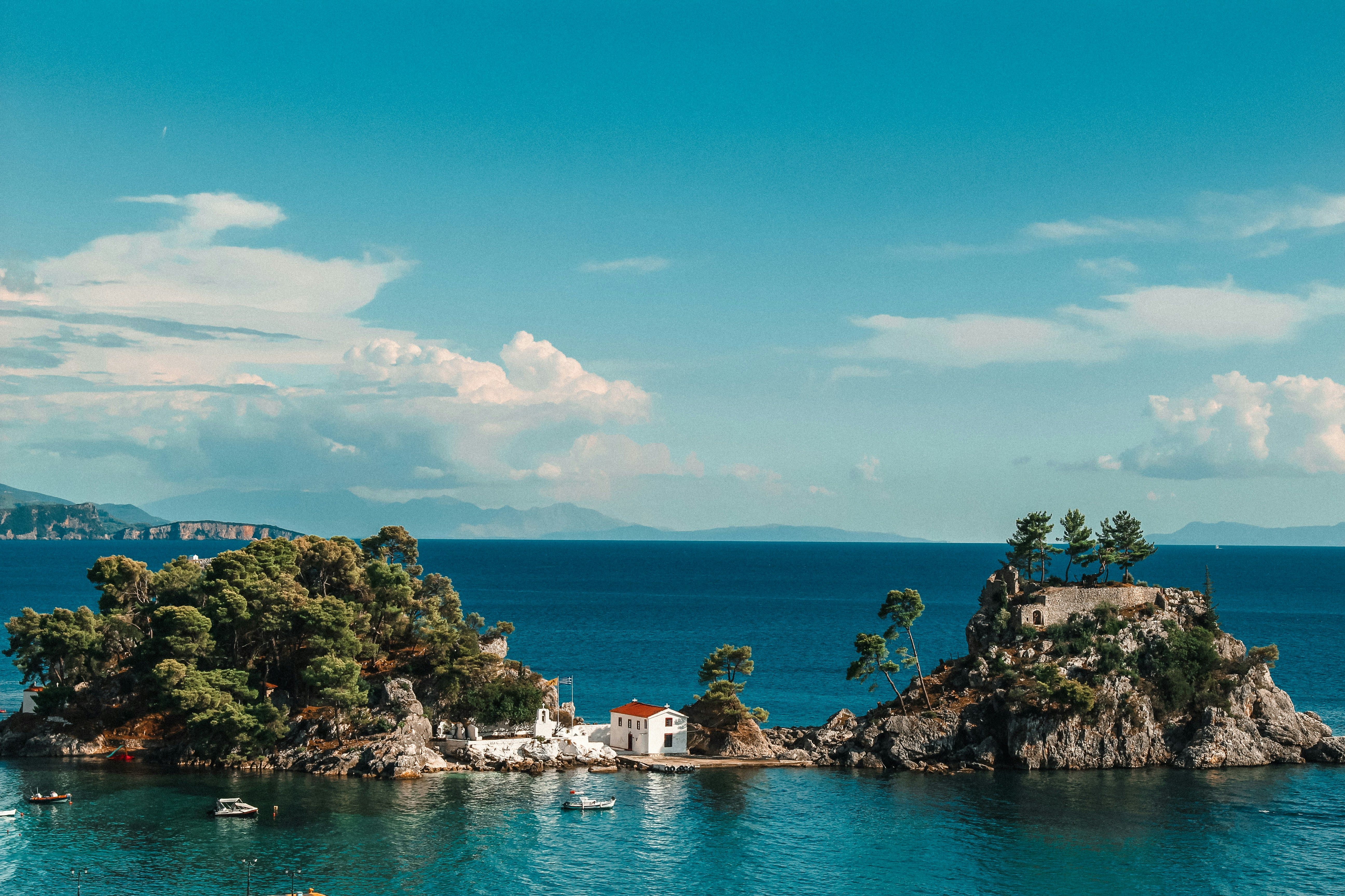 Greece Under Rs 1.8 Lakh Per Person